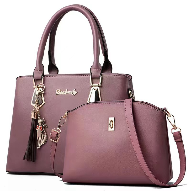 Street Fashion Photography - Fashionable women's handbag set, simple shoulder