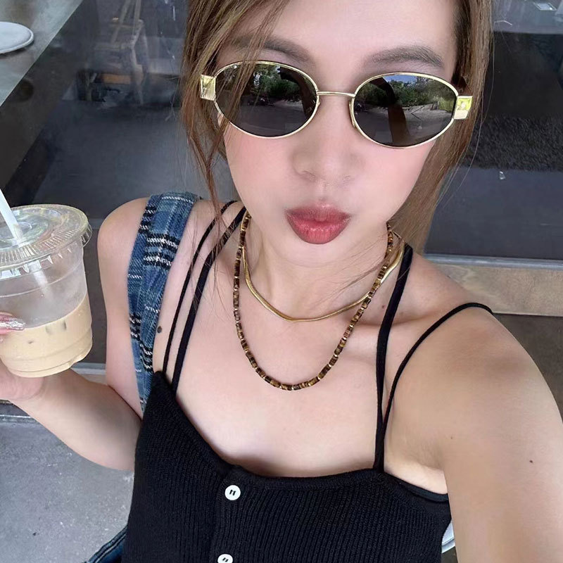 Small Oval Frame Advanced Sung - đánh giá và giá Street Fashion Photo