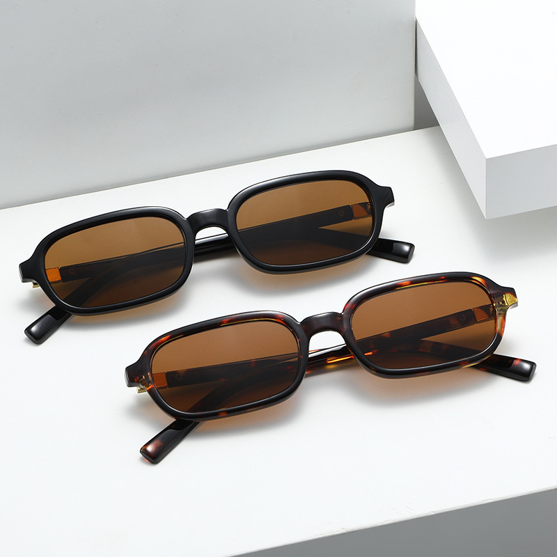 New Small Square Frame Sunglas - đánh giá và giá Street Fashion Photography
